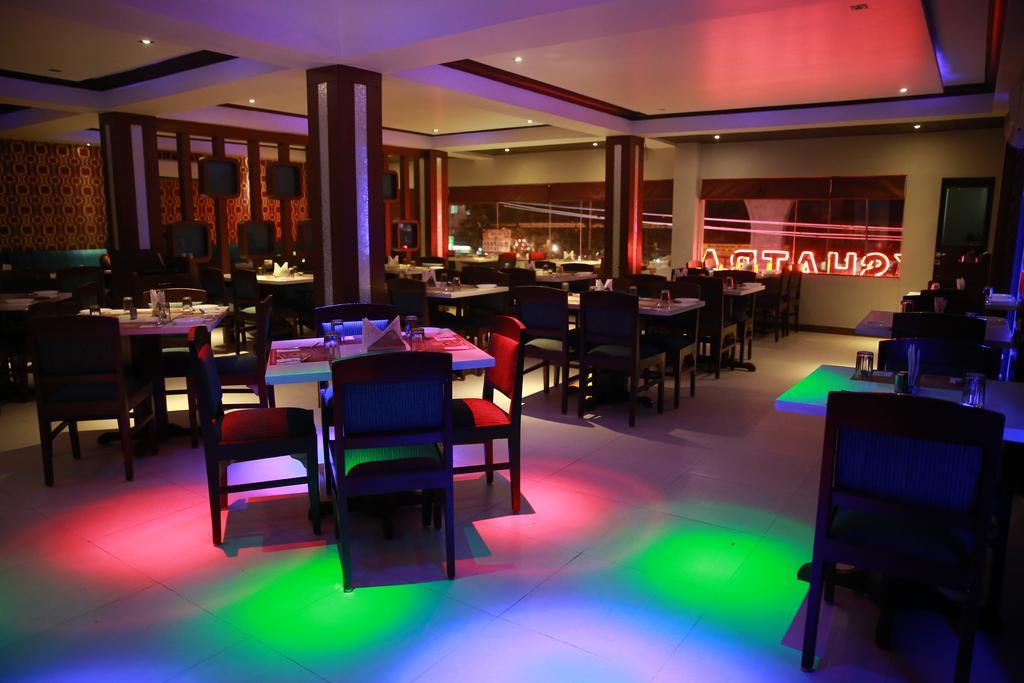 Oyo 13494 Hotel Nakshatra Inn Hyderabad Exterior photo