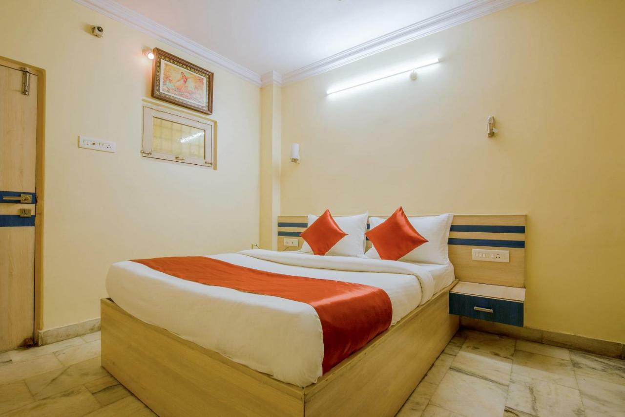 Oyo 13494 Hotel Nakshatra Inn Hyderabad Exterior photo