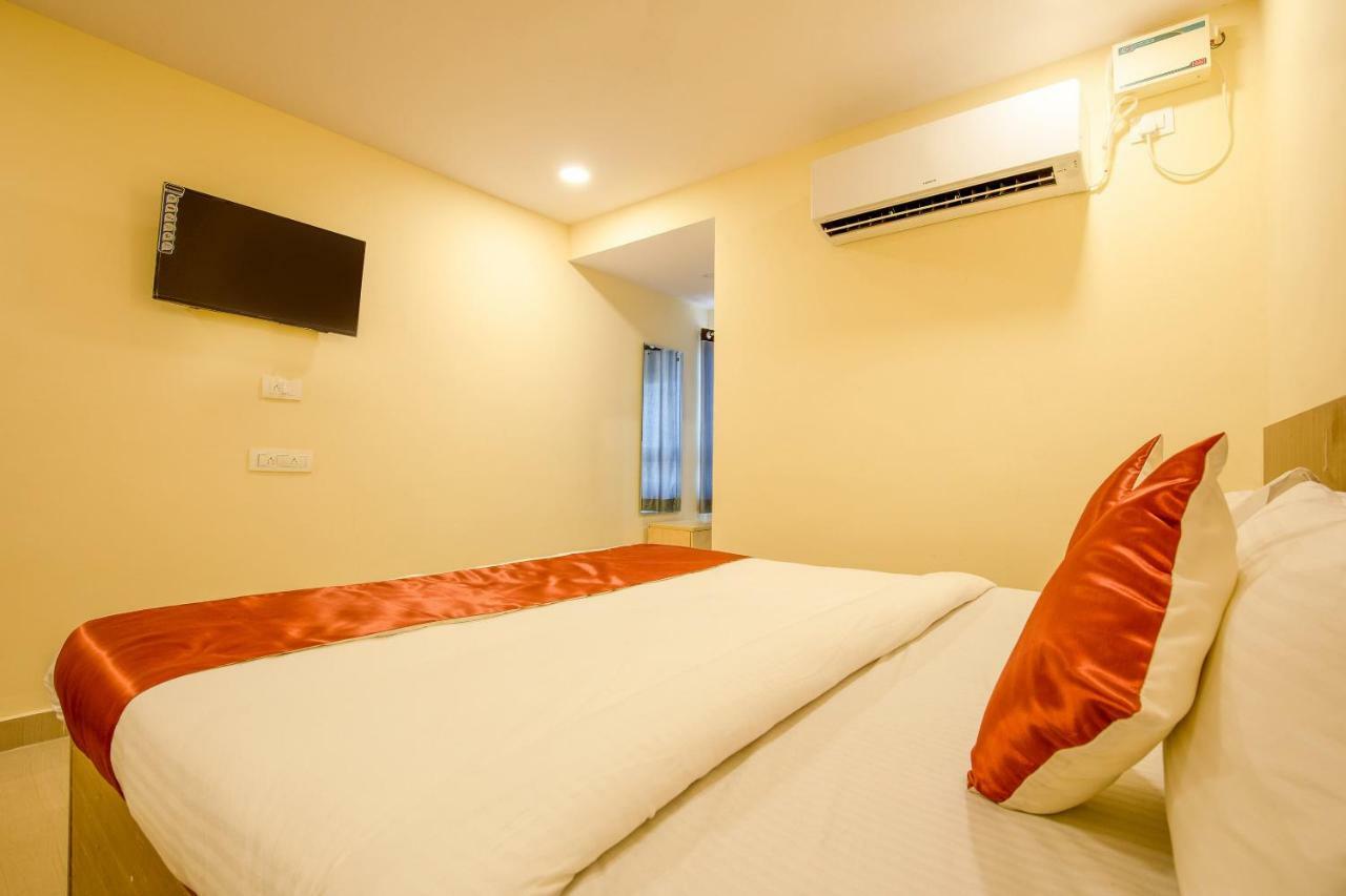 Oyo 13494 Hotel Nakshatra Inn Hyderabad Exterior photo